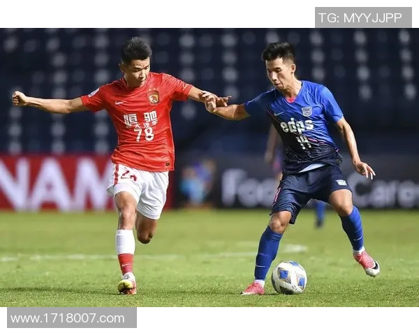 广州足球队技术争议引发热议球迷与专家各执己见探讨战术与表现